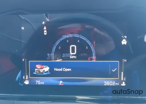 2025 Chevrolet Trax Fwd 2Rs z USA, uszkodzony, nr VIN KL77LJEPXSC040067